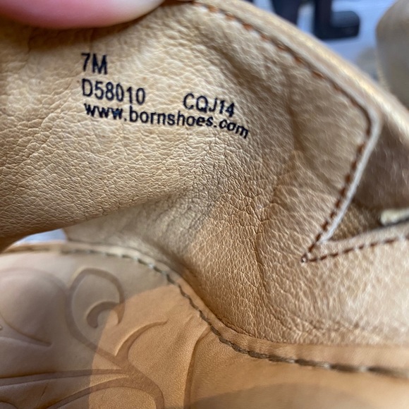 Born Tilda gold leather basket weave wedge heel sandals Size 7M - Picture 5 of 11